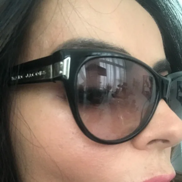 Cat eye style Marc jacobs sunglasses - Picture 5 of 10